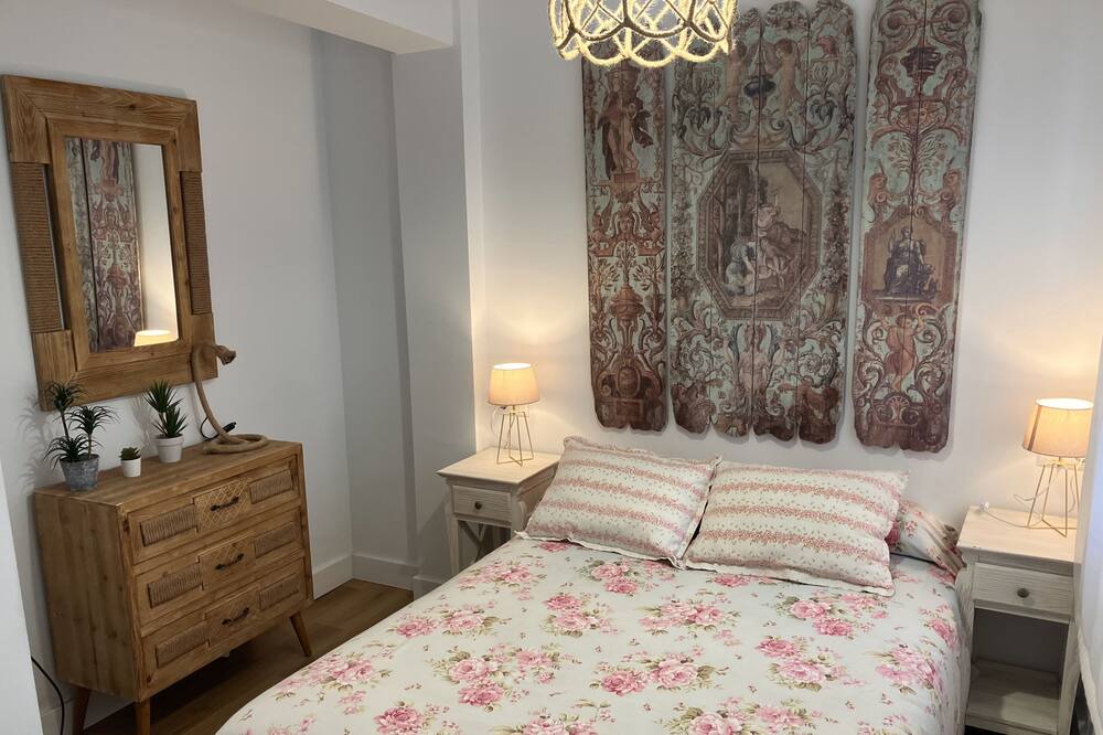 Photo of Bedroom in Alameda