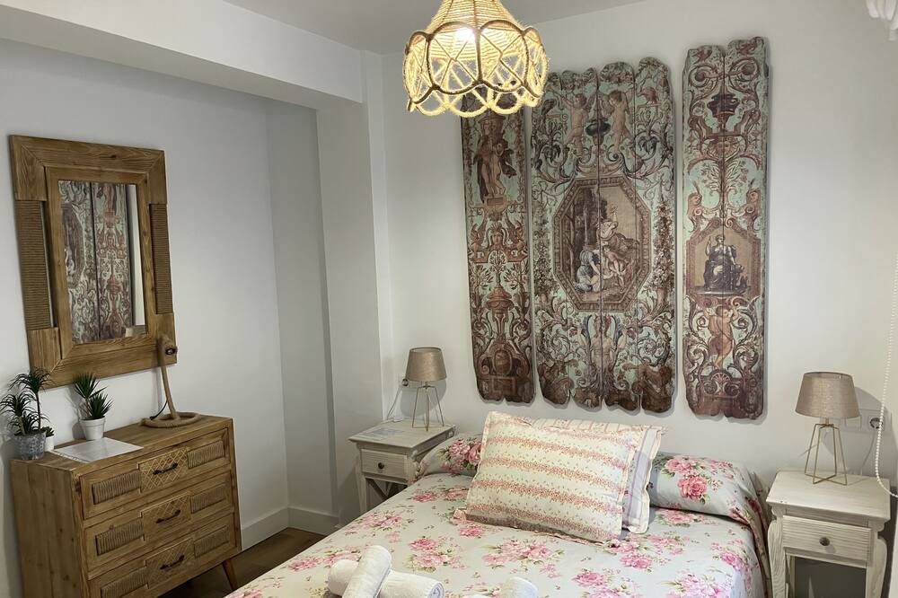 Photo of Bedroom in Alameda
