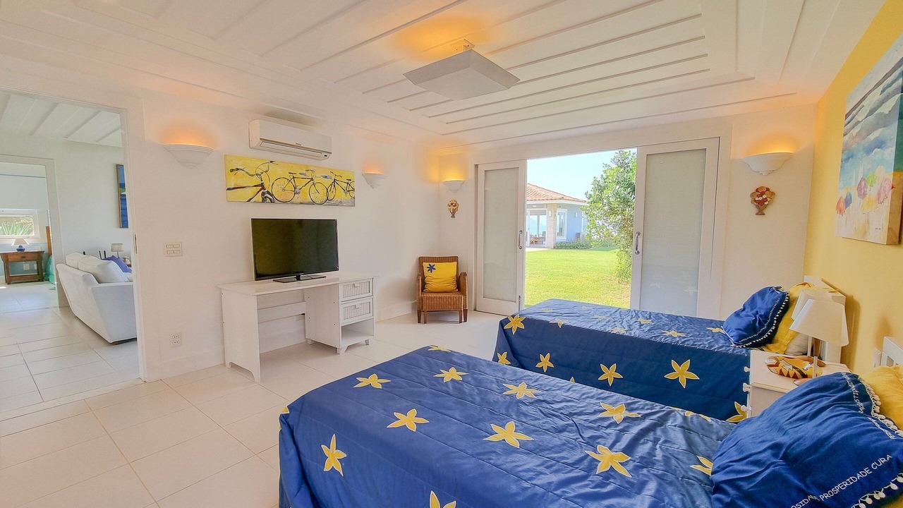 Photo of Livingroom in Praia Rasa