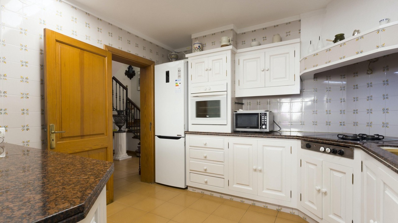 Photo of Kitchen in Urbanitzacio Gotmar