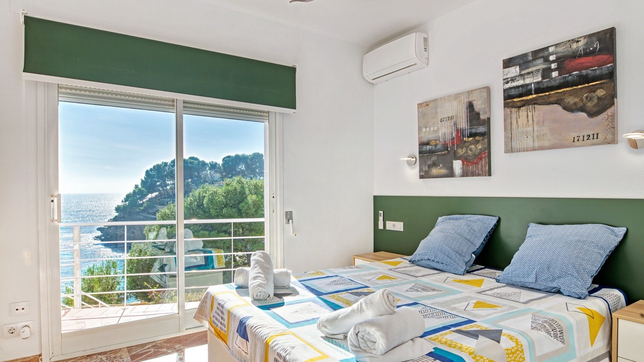Photo of Bedroom in Urbanitzacio la Fustera