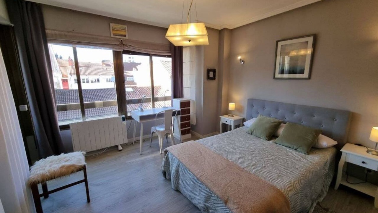 Photo of Bedroom in Oviedo City Centre
