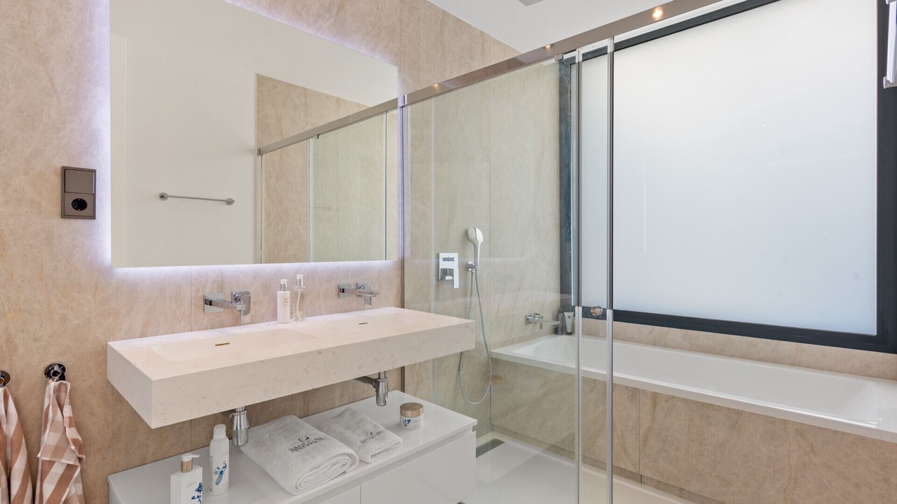 Photo of Bathroom in Puerto Banus