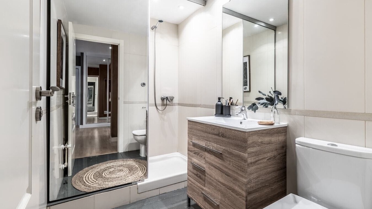 Photo of Bathroom in Recoletos