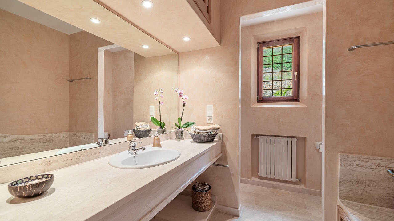 Photo of Bathroom in Esporles