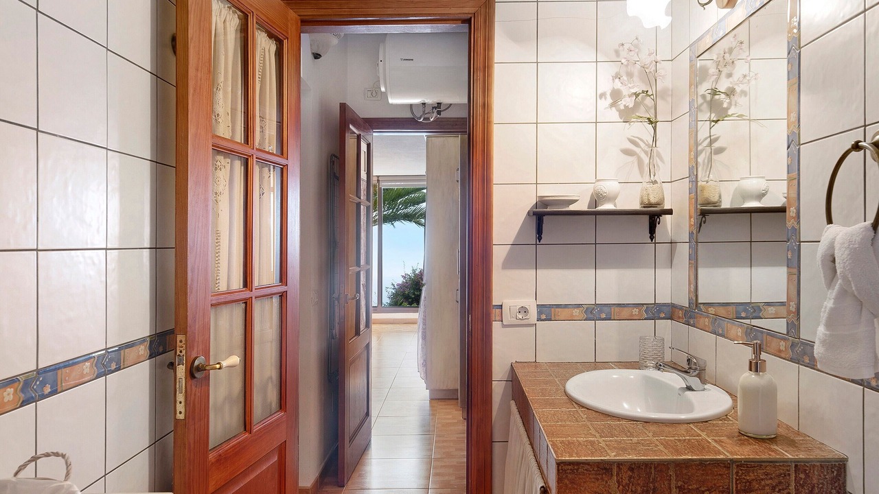 Photo of Bathroom in Fuencaliente de la Palma