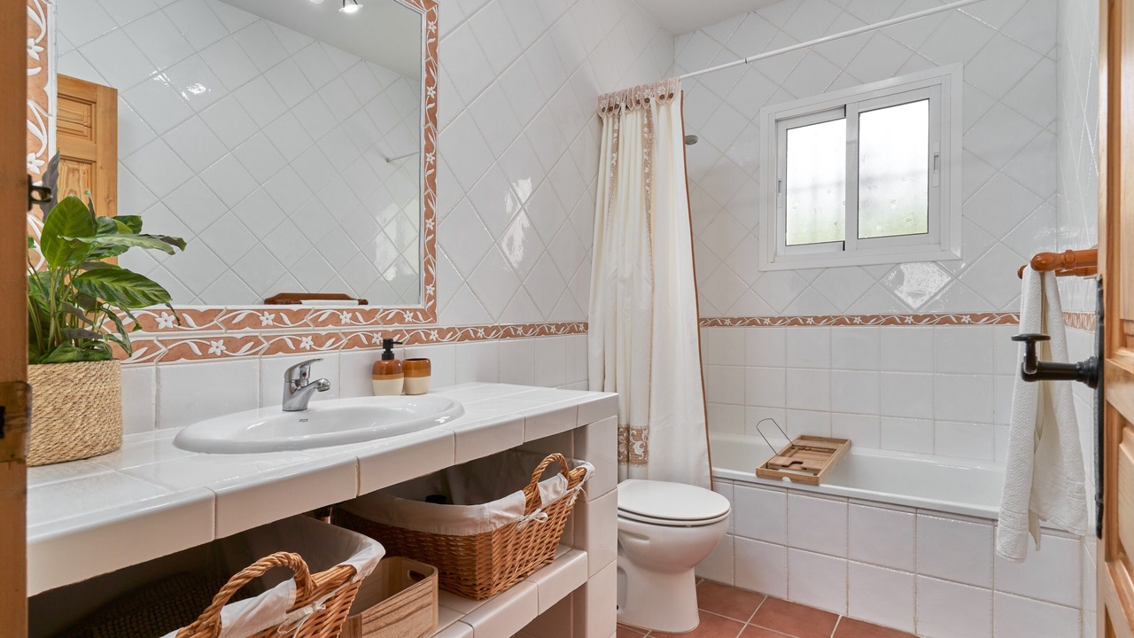 Photo of Bathroom in Frigiliana