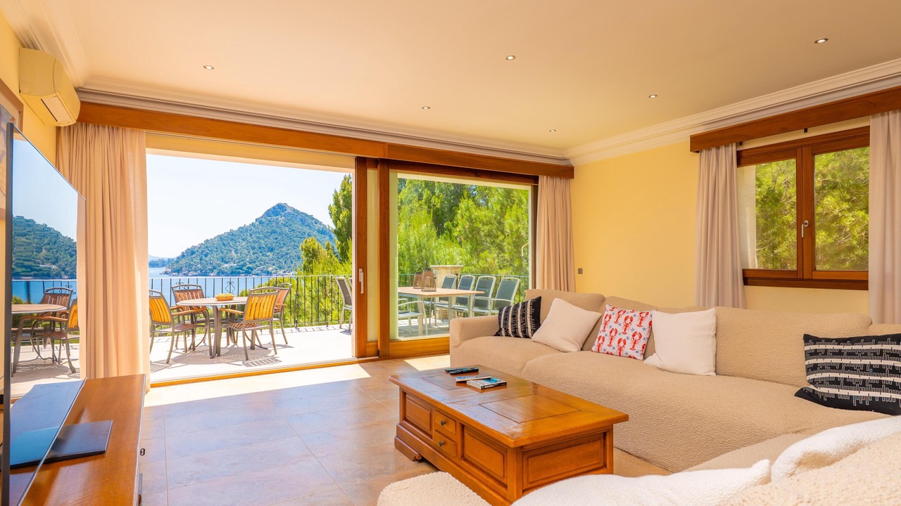 Photo of Livingroom in Playa de Formentor