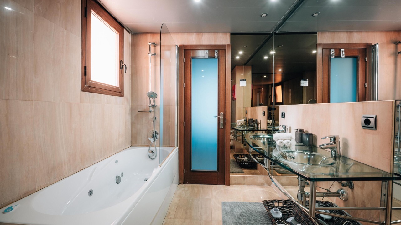Photo of Bathroom in New Golden Mile