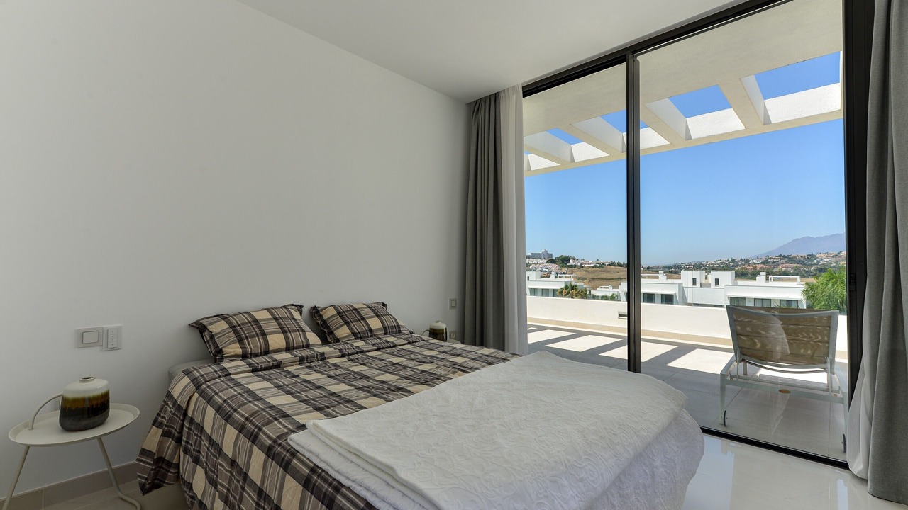 Photo of Bedroom in New Golden Mile