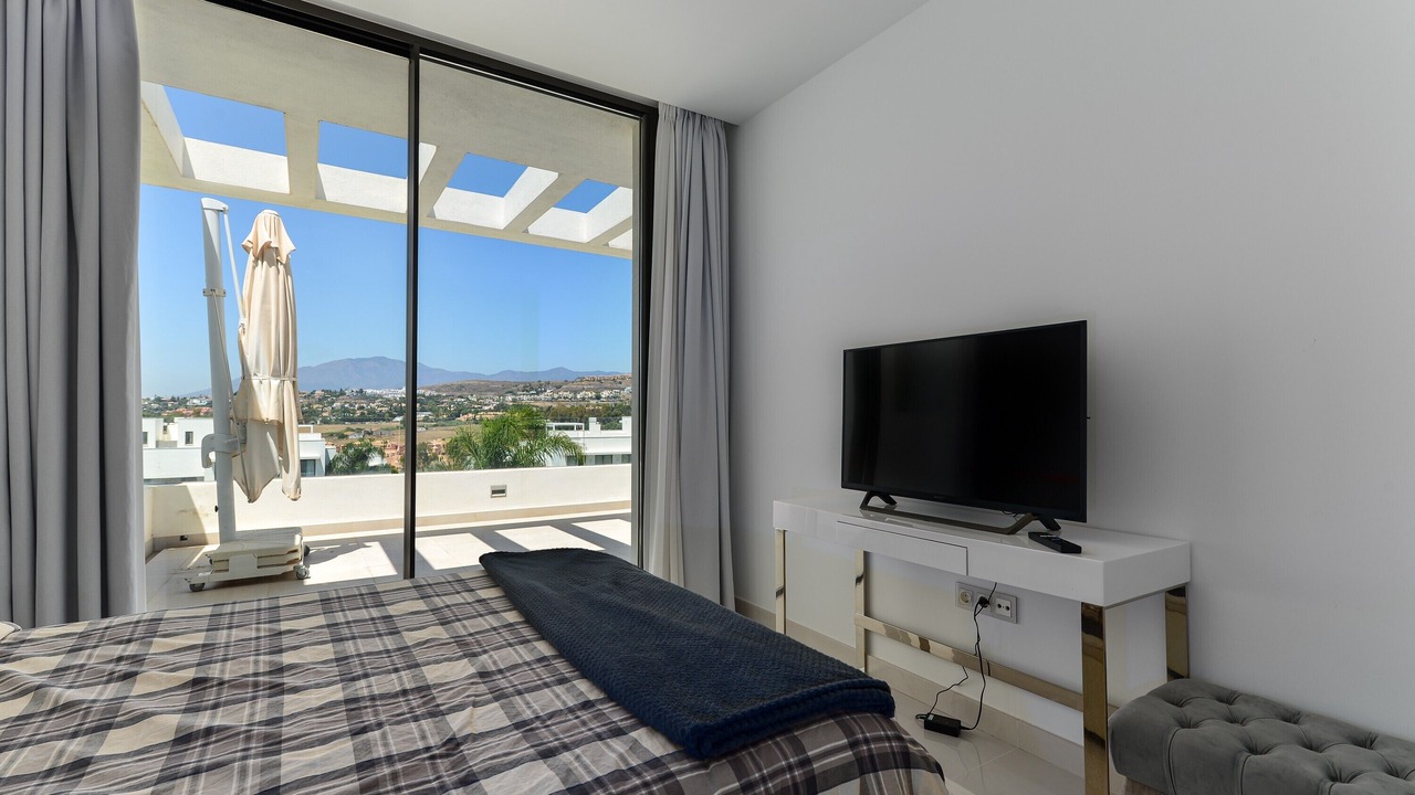 Photo of Bedroom in New Golden Mile