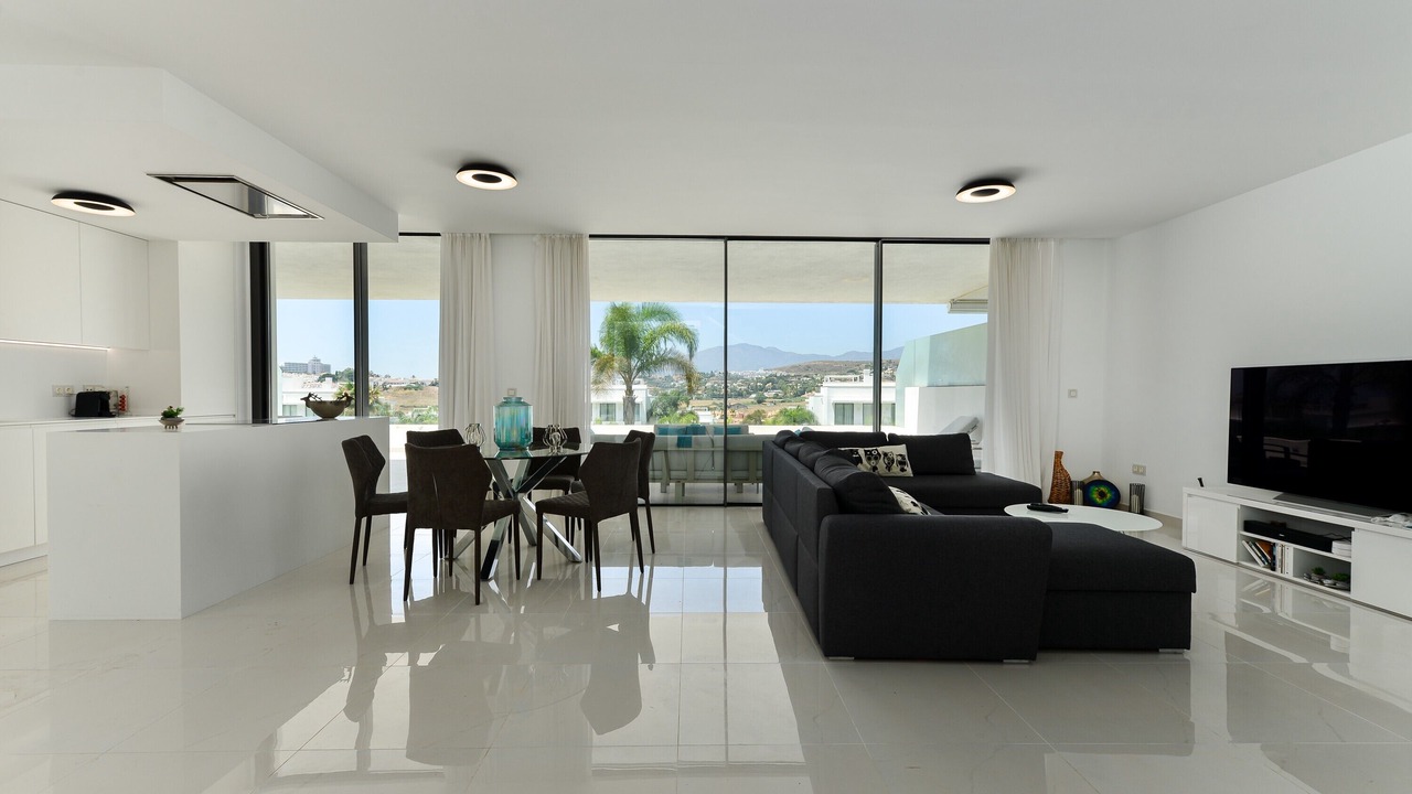 Photo of Livingroom in New Golden Mile