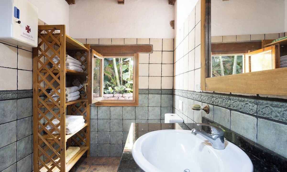 Photo of Bathroom in Los Realejos