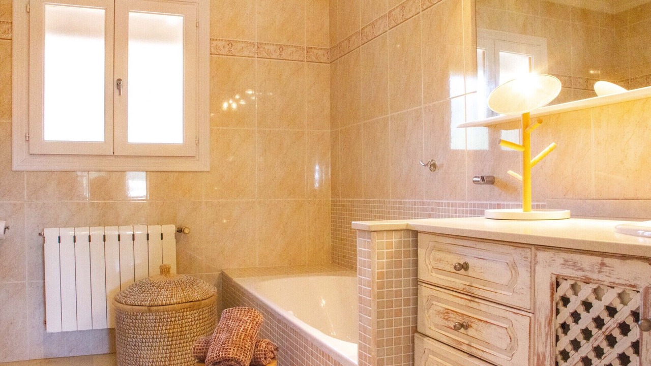 Photo of Bathroom in Arnella