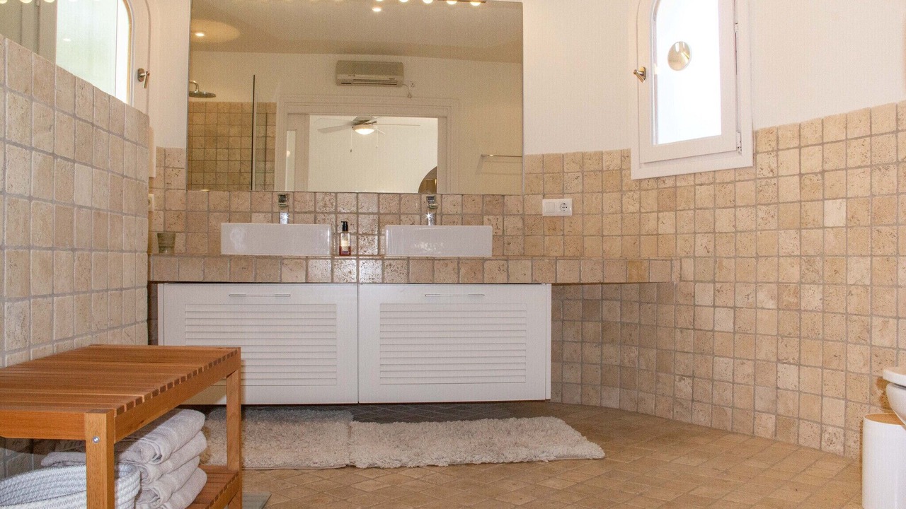 Photo of Bathroom in Arnella