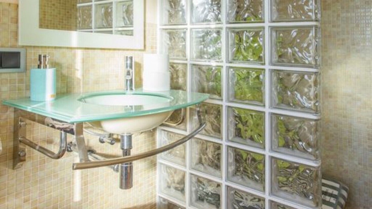 Photo of Bathroom in Biniaraix