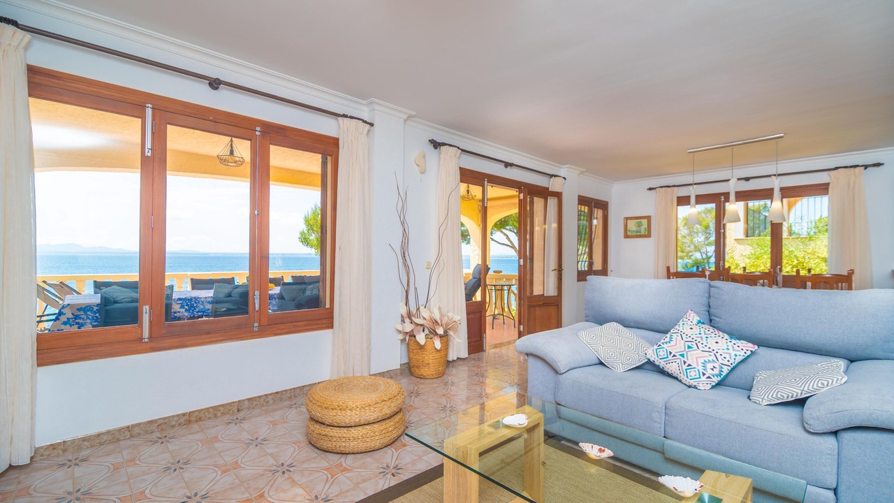 Photo of Livingroom in Alcanada
