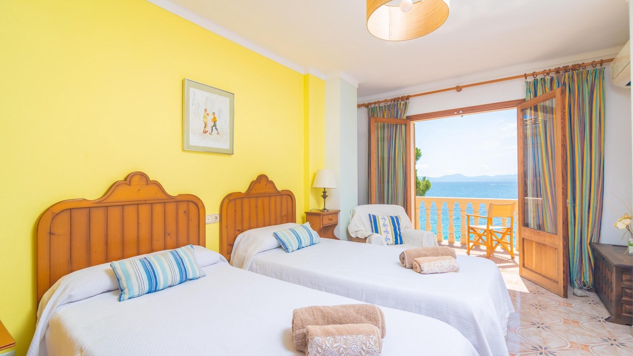 Photo of Bedroom in Alcanada