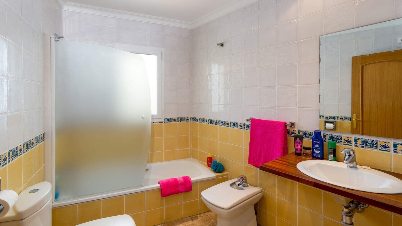 Photo of Bathroom in Tarraula