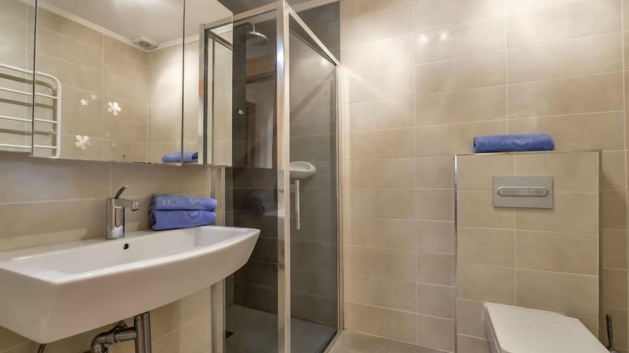 Photo of Bathroom in Empedrola