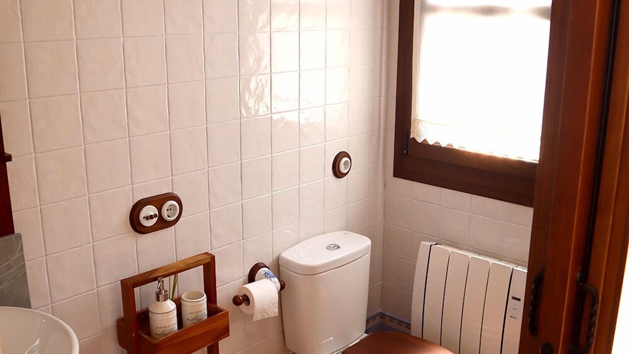 Photo of Bathroom in Condres