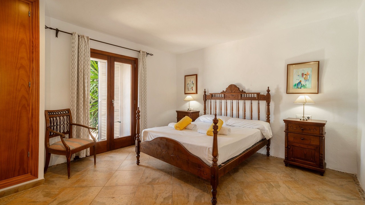 Photo of Bedroom in Alcanada