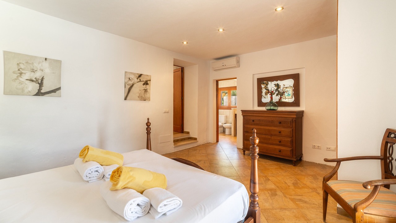 Photo of Bedroom in Alcanada