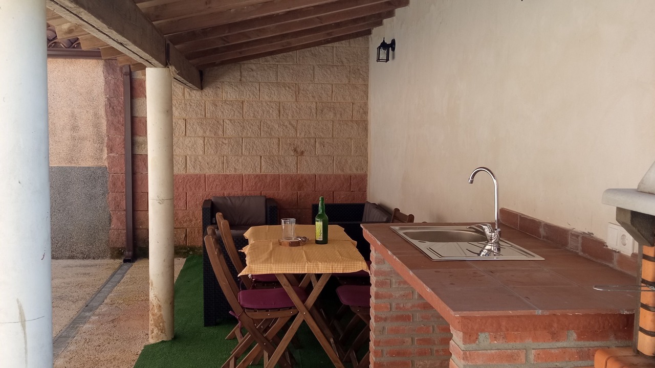 Photo of Outdoor in Cue