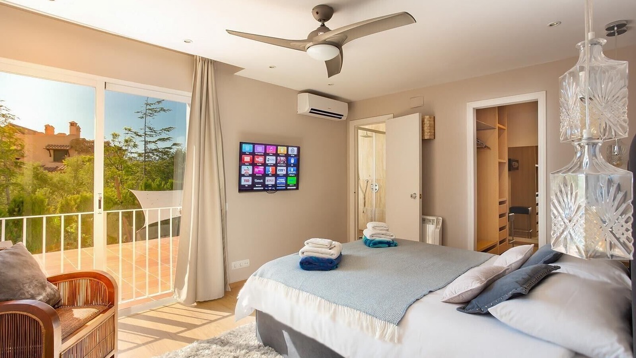 Photo of Bedroom in New Golden Mile