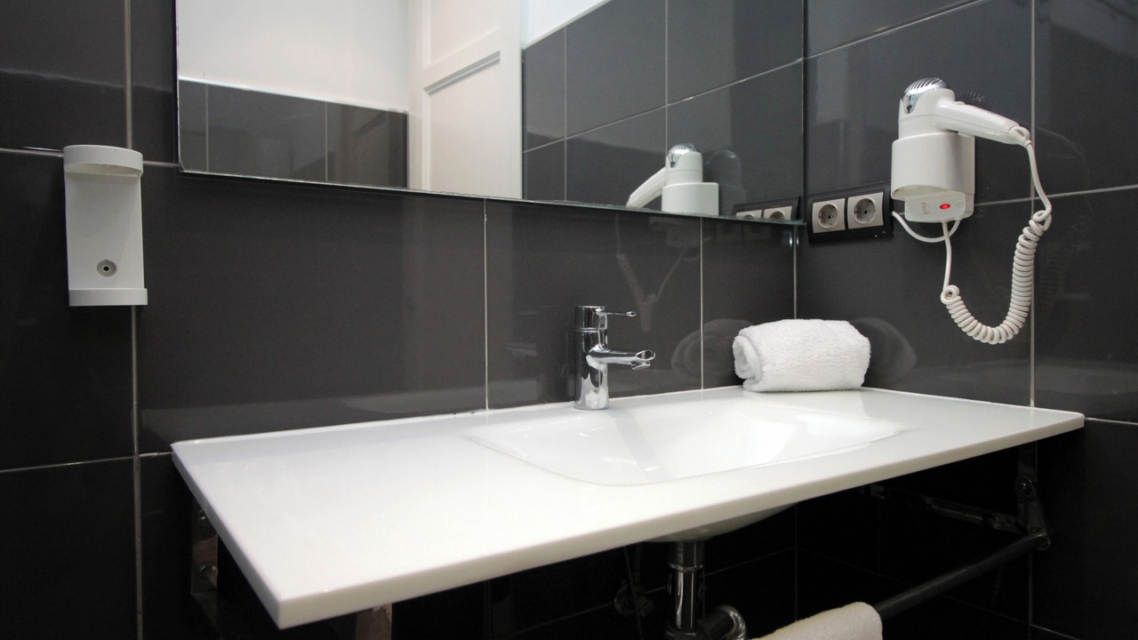Photo of Bathroom in La Nova Esquerra de l'Eixample