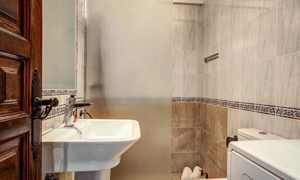 Photo of Bathroom in Chimenea