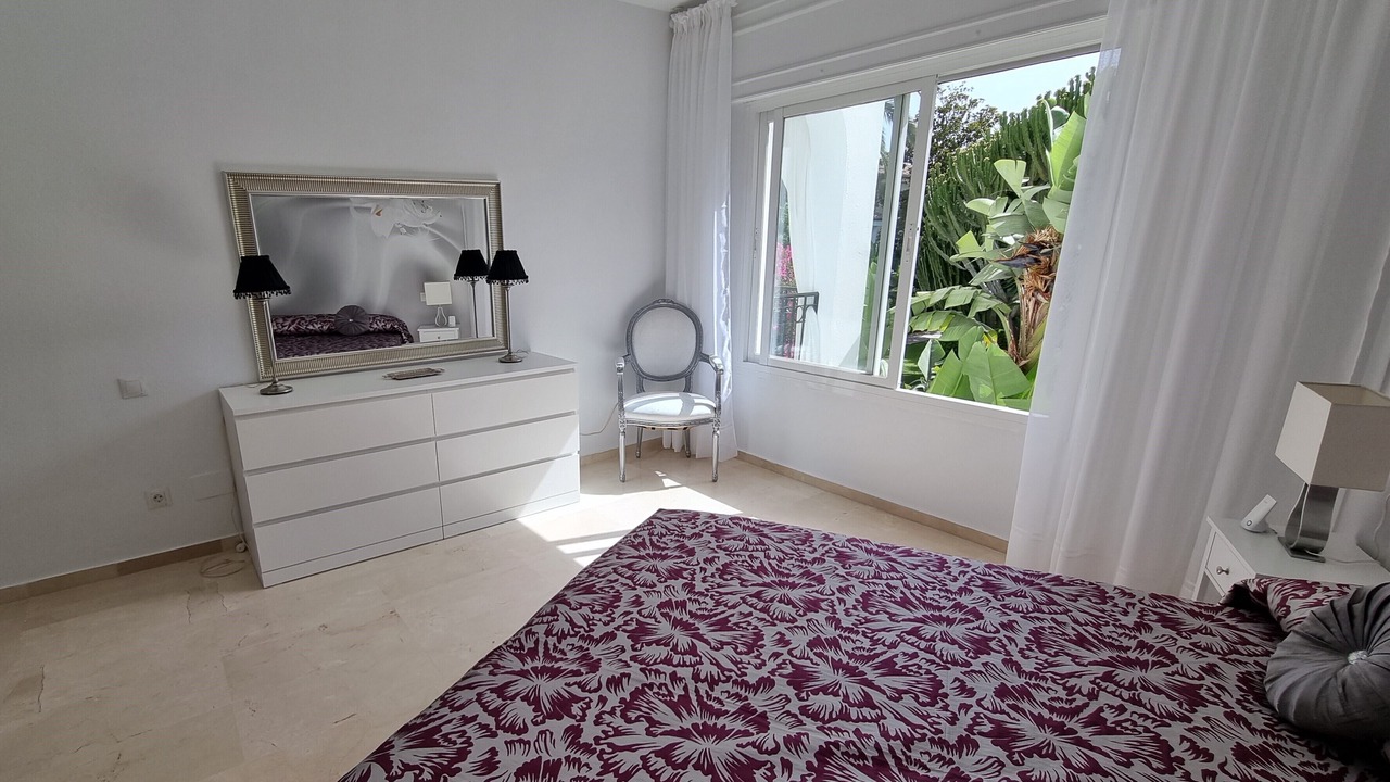 Photo of Bedroom in New Golden Mile