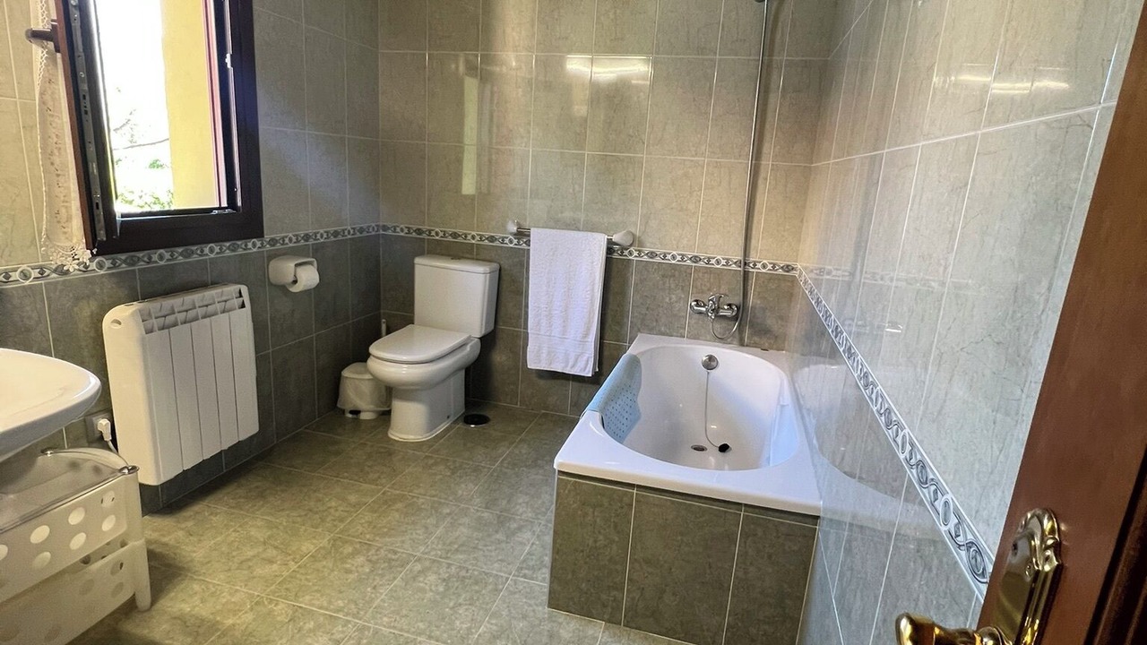 Photo of Bathroom in Llamigo