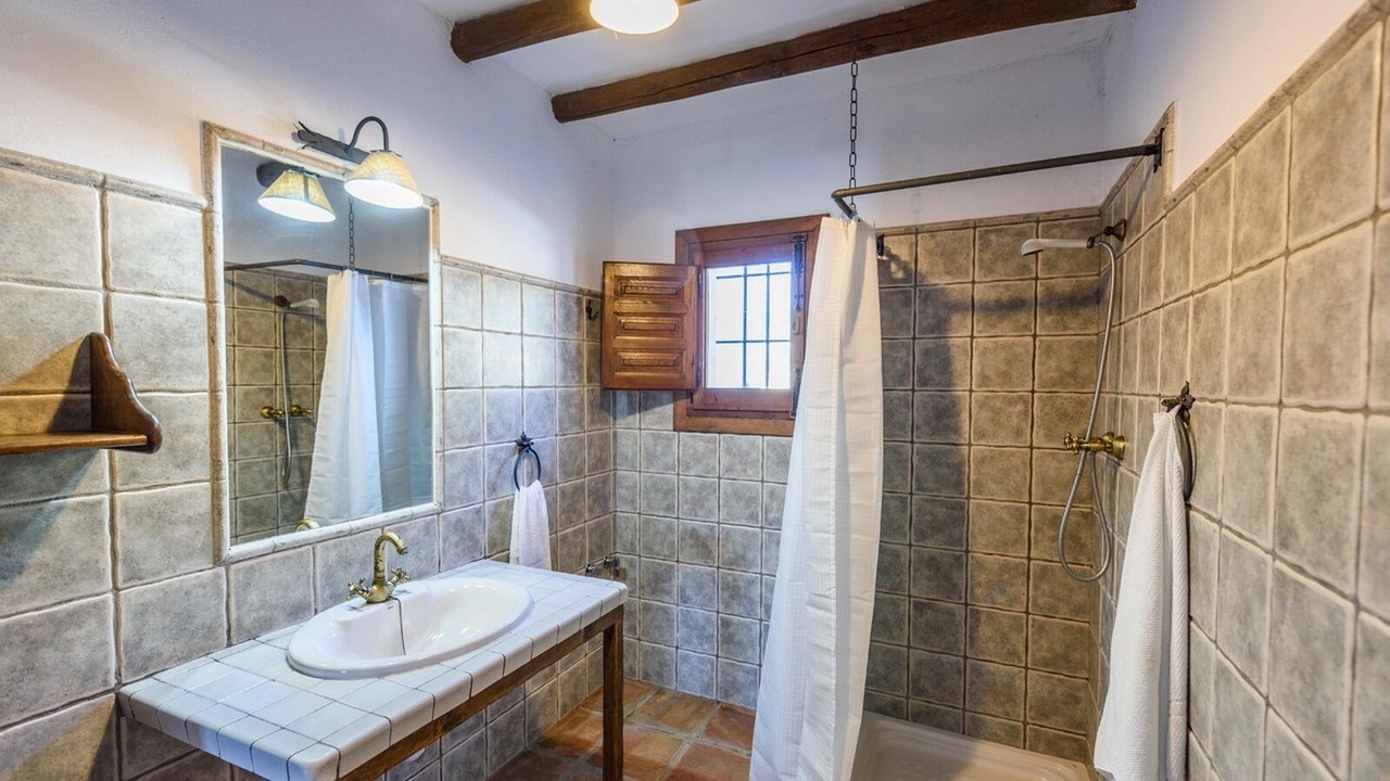Photo of Bathroom in Los Romanes