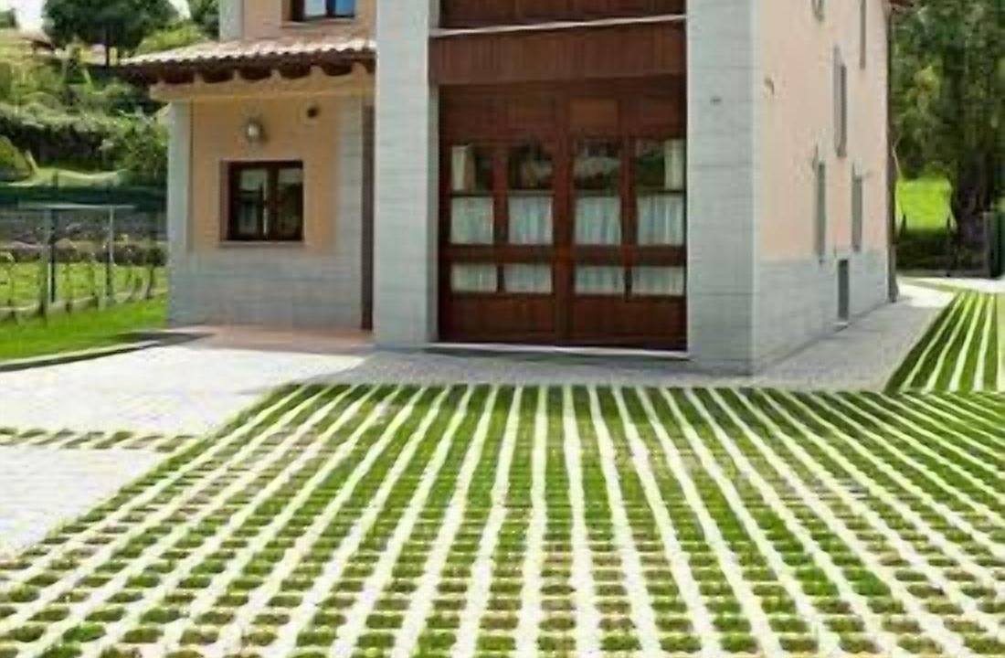 Photo of Outdoor in Poo
