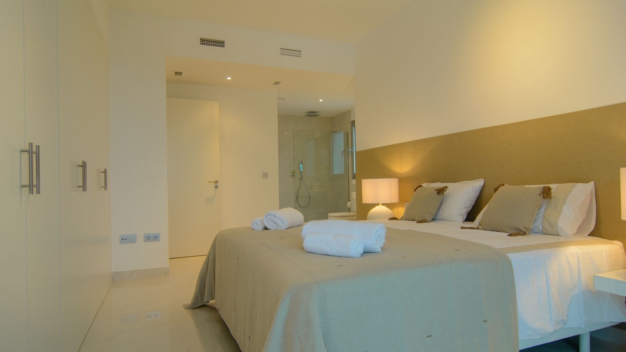 Photo of Bedroom in New Golden Mile