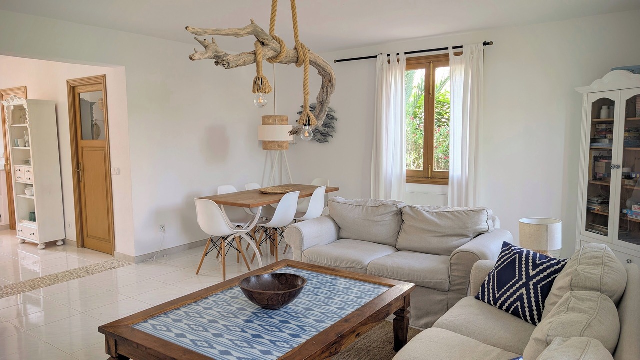 Photo of Livingroom in Cala Llombards