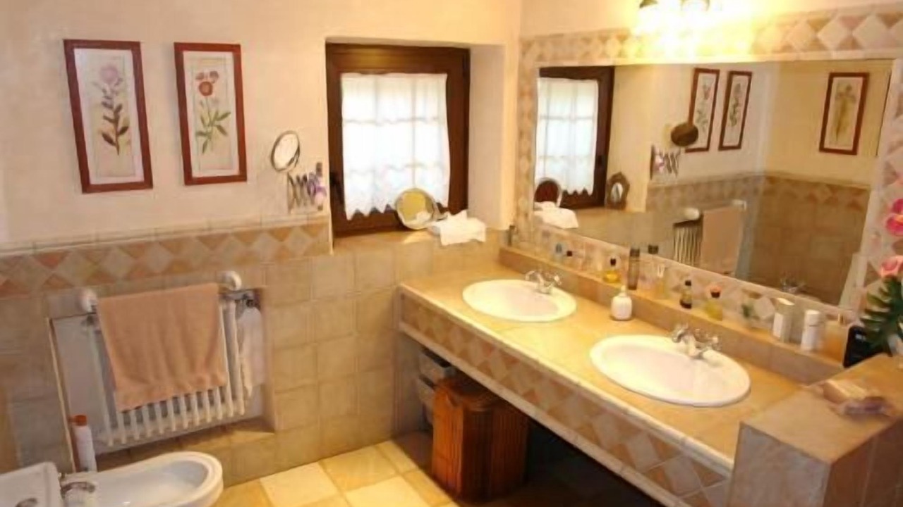 Photo of Bathroom in S Horta
