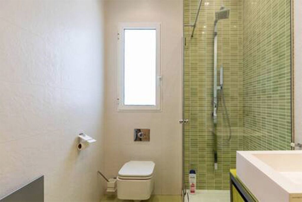 Photo of Bathroom in Ruzafa