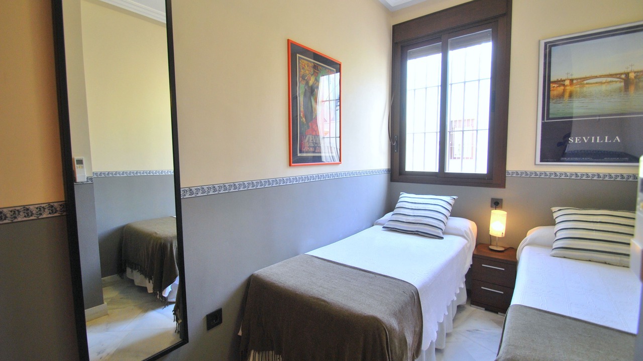 Photo of Bedroom in Alameda