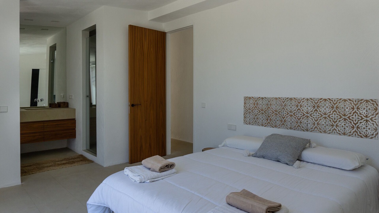 Photo of Bedroom in Cabo Roche