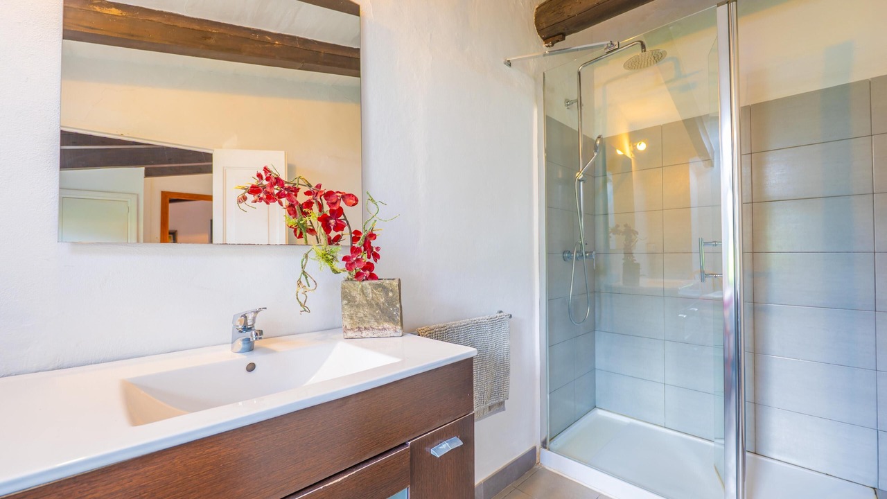 Photo of Bathroom in Biniaraix