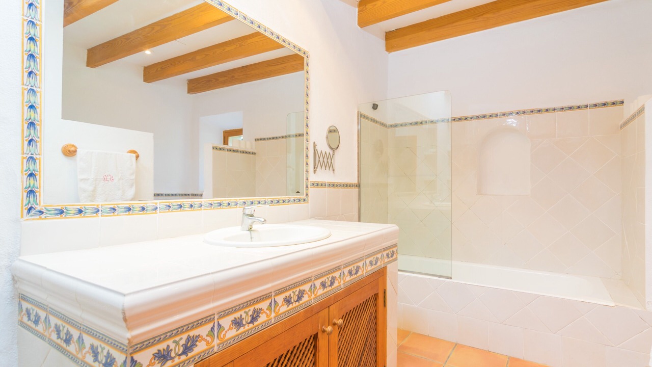 Photo of Bathroom in Biniaraix