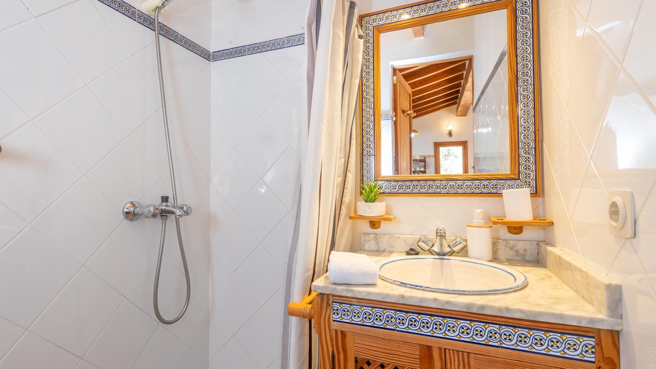 Photo of Bathroom in Fornalutx