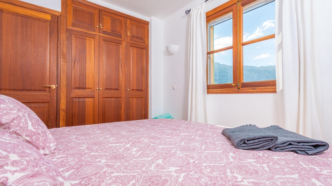 Photo of Bedroom in Soller