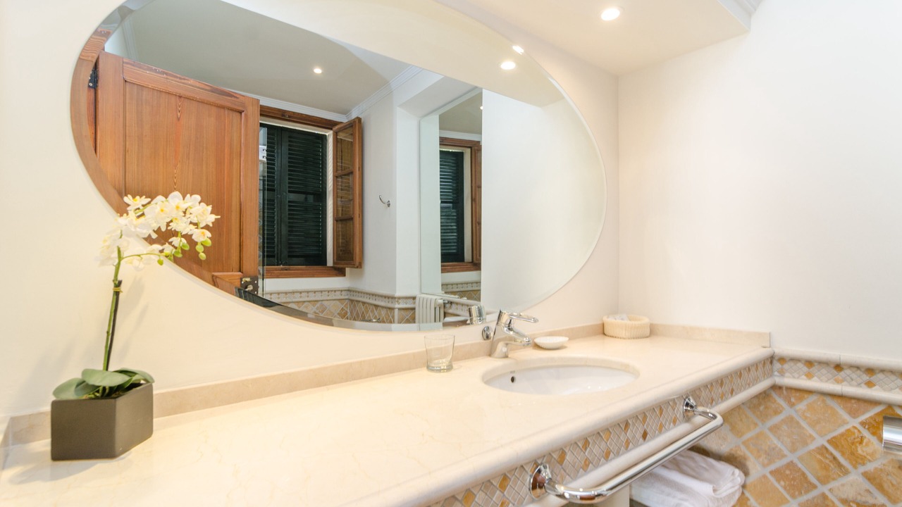 Photo of Bathroom in Soller