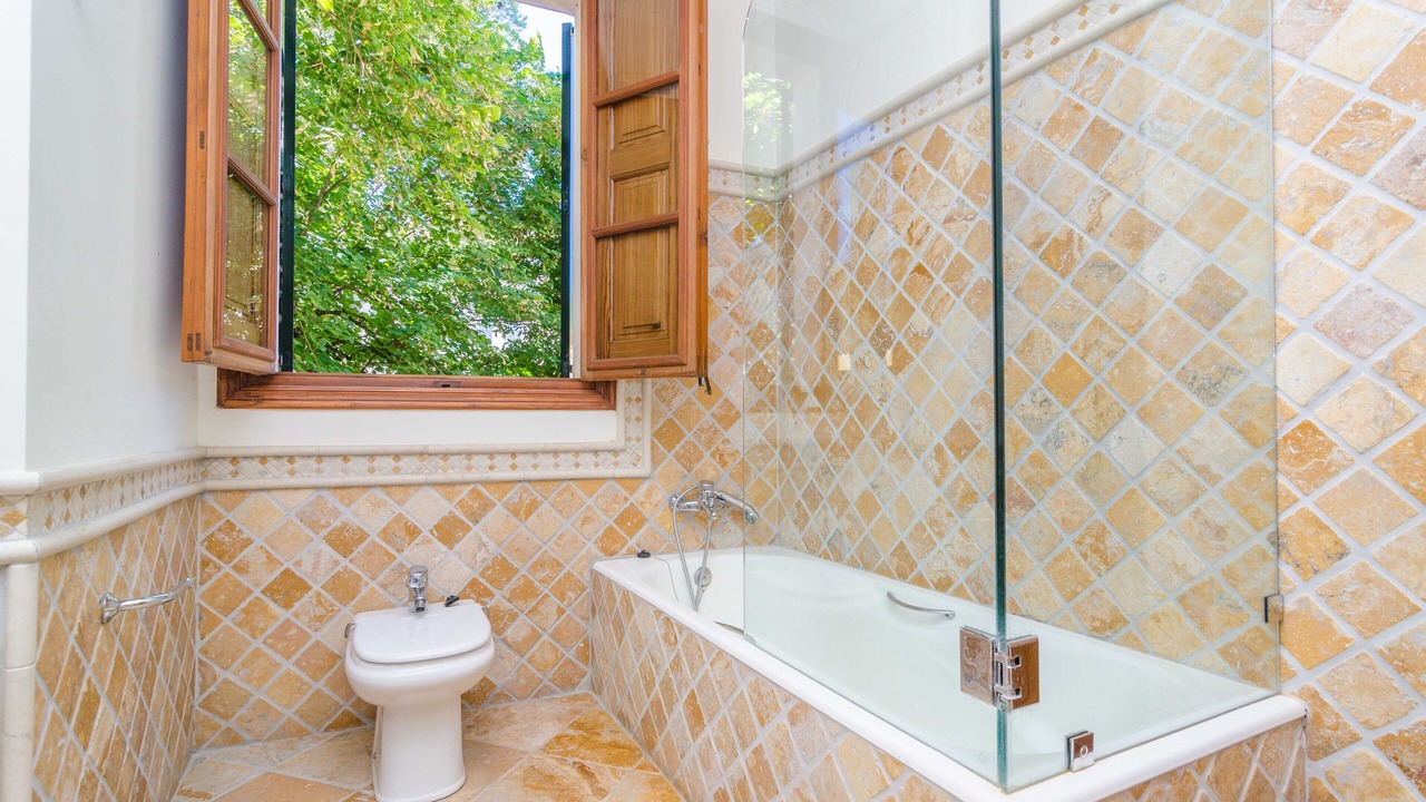 Photo of Bathroom in Soller