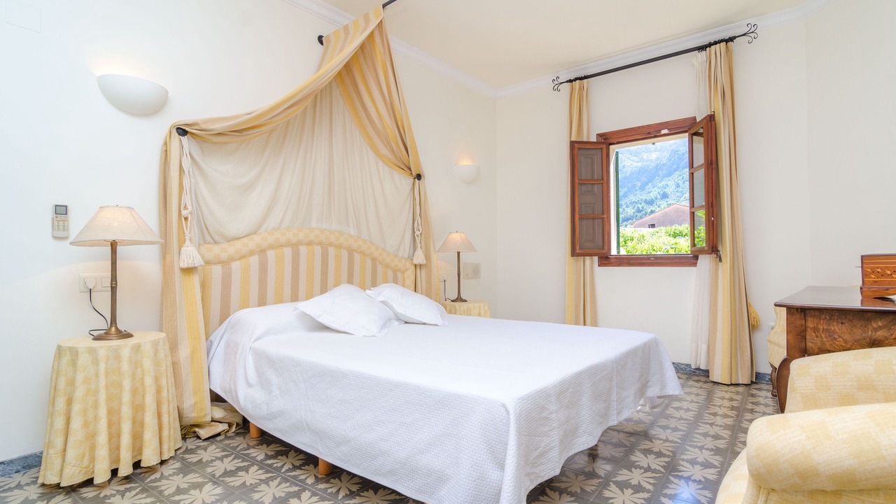 Photo of Bedroom in Soller