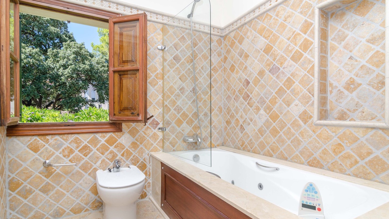 Photo of Bathroom in Soller