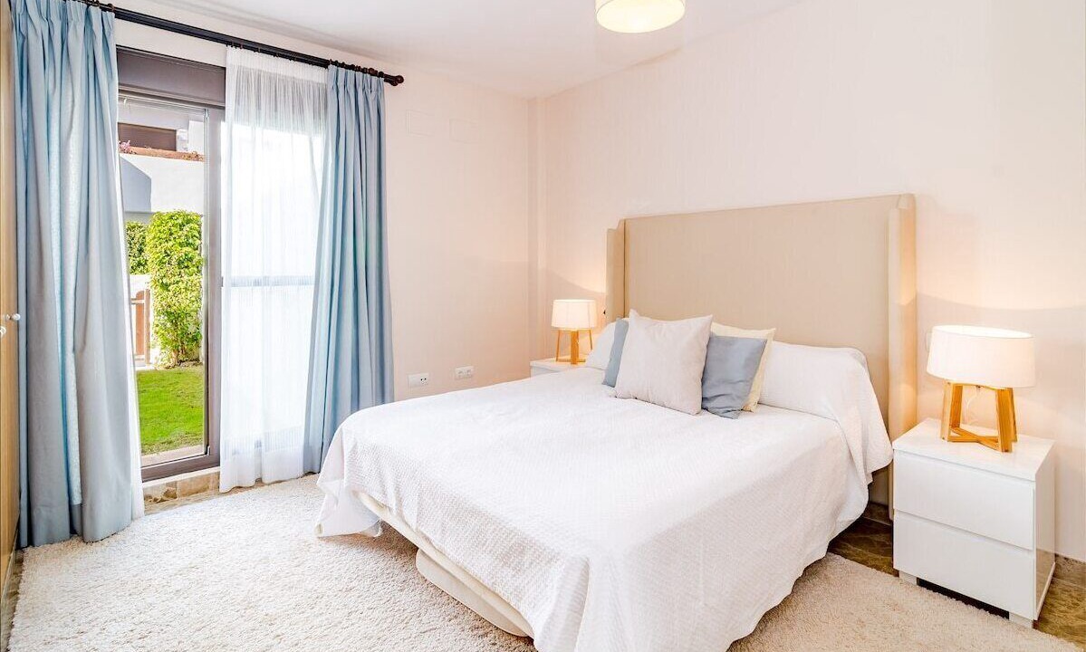 Photo of Bedroom in New Golden Mile